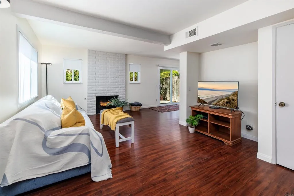 https://cdn.realtyfeed.com/cdn/127/306535284/71014d5643114c652e32812bbbebe43c.webp