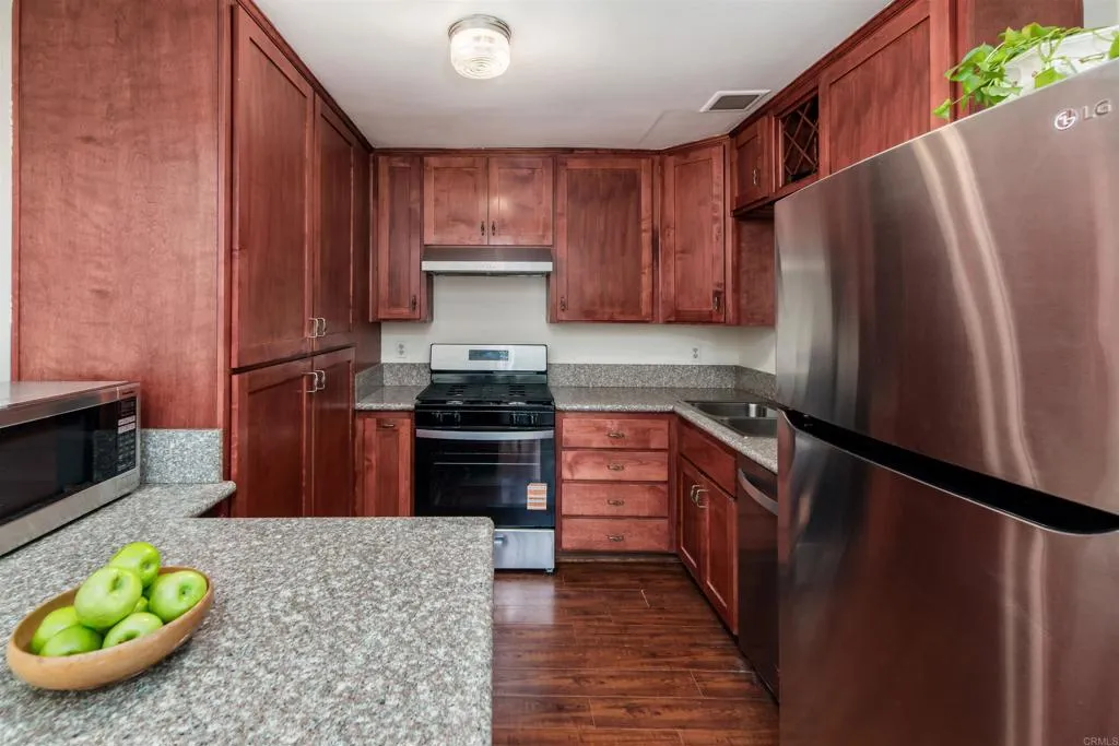 https://cdn.realtyfeed.com/cdn/127/306535284/880cf867e4867e4eeadba7f913c2648e.webp