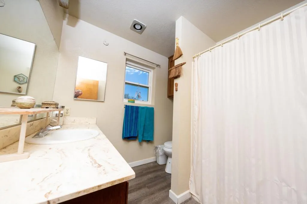 https://cdn.realtyfeed.com/cdn/127/306535287/72b7efe433339c664b6c5fb263aa8ec8.webp