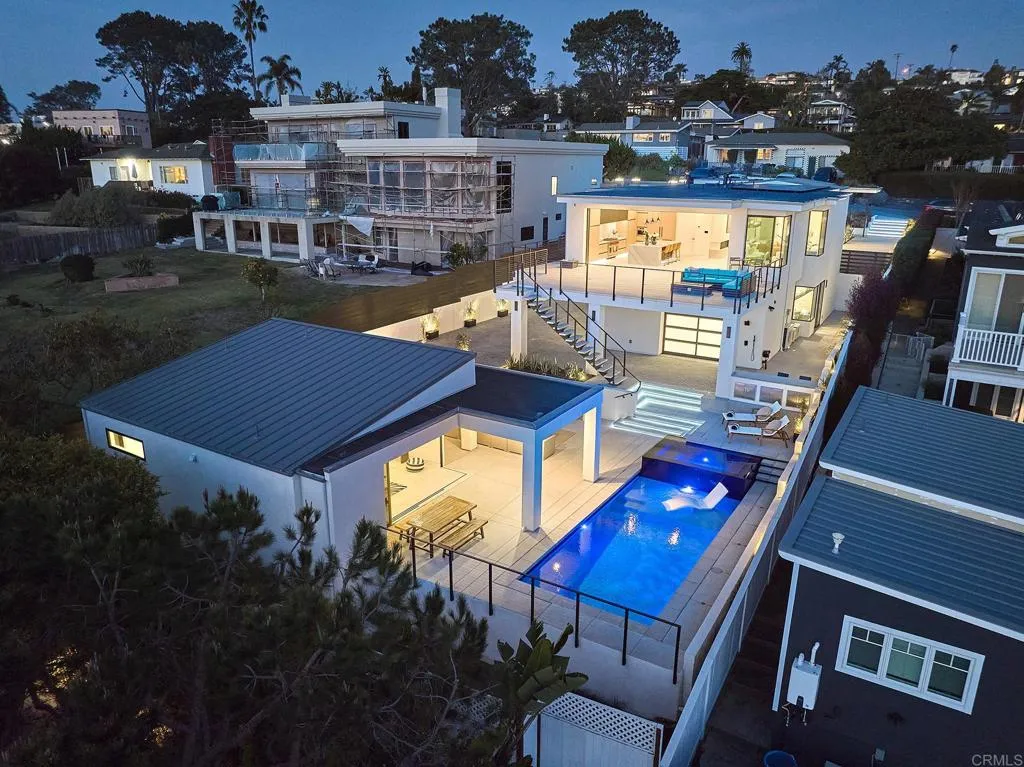https://cdn.realtyfeed.com/cdn/127/306535297/8c5887f5afe93b50c8210cf72a24cd61.webp