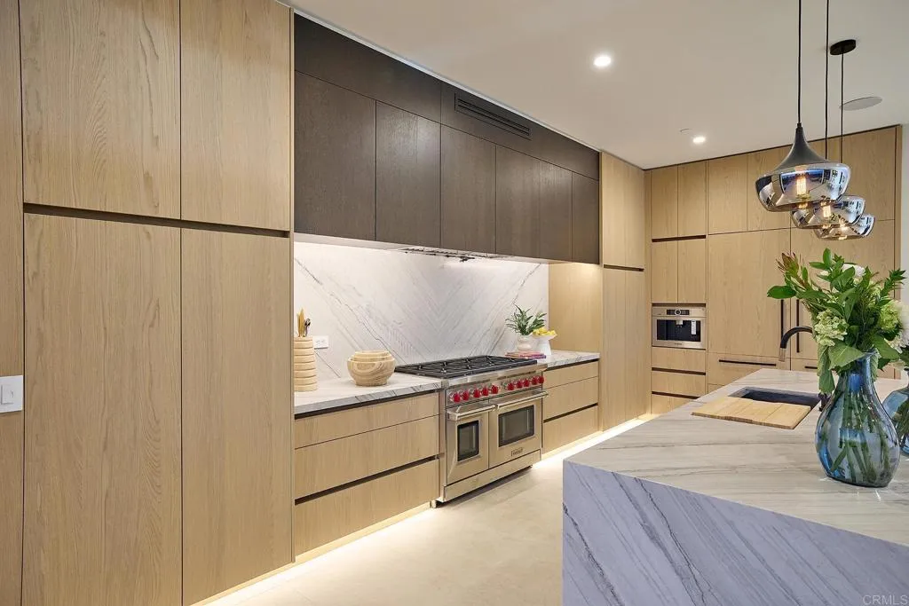 https://cdn.realtyfeed.com/cdn/127/306535297/b657eef62462c2cb0d0eb9144ad98a6a.webp