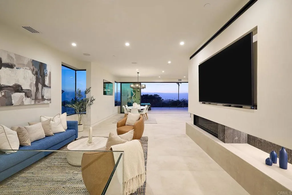 https://cdn.realtyfeed.com/cdn/127/306535297/c467db1d4670bf1a0480de7bcfd3934c.webp