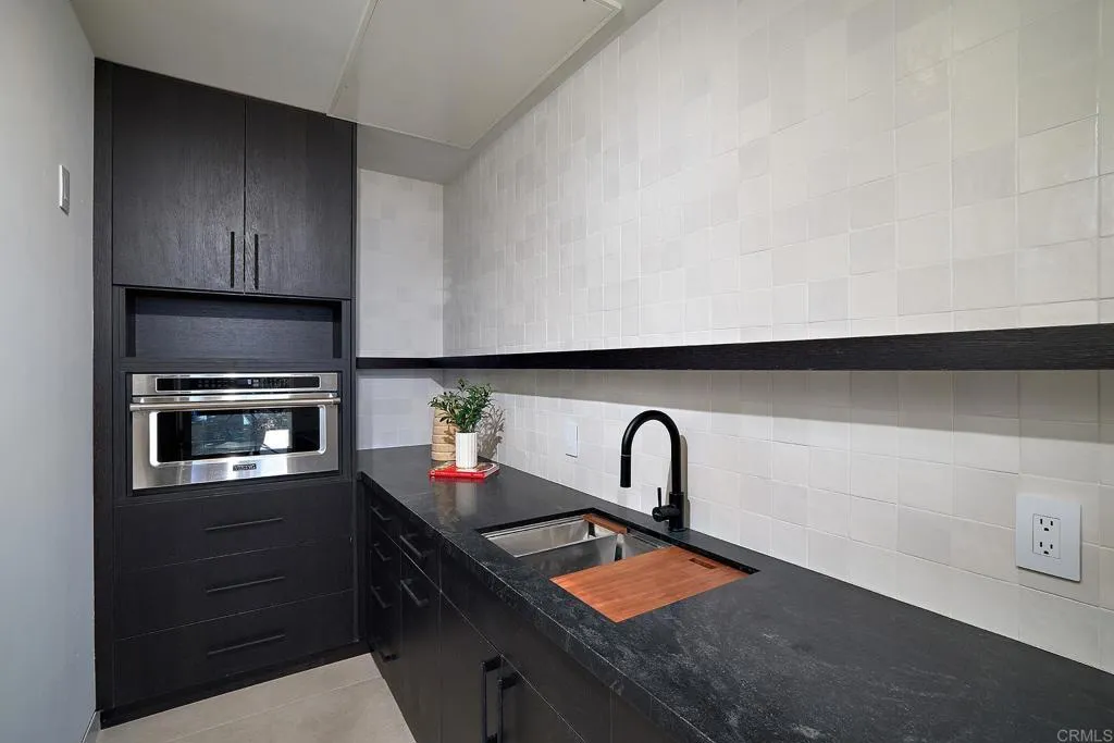 https://cdn.realtyfeed.com/cdn/127/306535297/d81dcbddcb71dac2c5c89c739ebbcdc5.webp