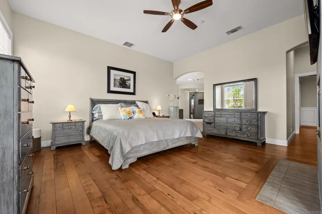 https://cdn.realtyfeed.com/cdn/127/306535365/fdf97df1efcfd5d89dda31adec9883da.webp