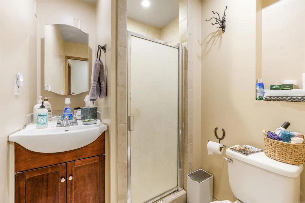 https://cdn.realtyfeed.com/cdn/127/306535366/37fb71fdd6f9847f0e01a9244fa21b68.webp