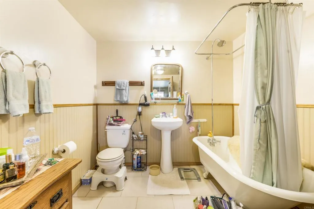https://cdn.realtyfeed.com/cdn/127/306535366/a83e4472ace4bd1a271362c5a3862db5.webp