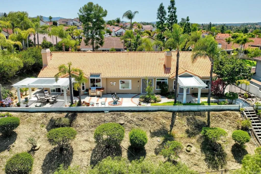 https://cdn.realtyfeed.com/cdn/127/306535409/28f6bb49a5277dc1eba92012544e500e.webp