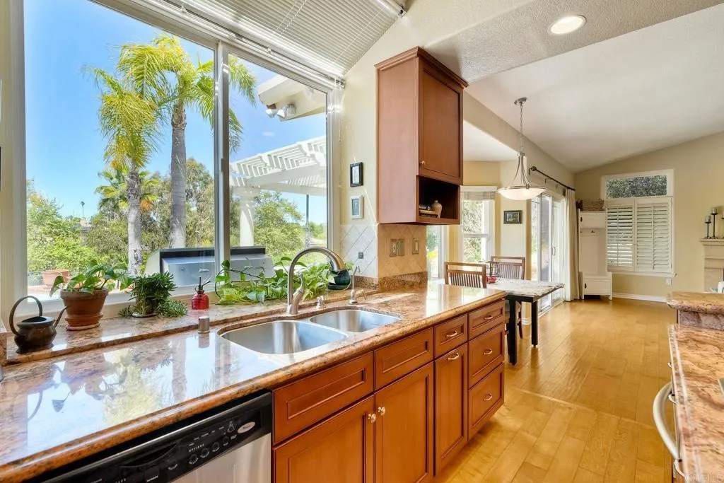 https://cdn.realtyfeed.com/cdn/127/306535409/2e08d3eac9b00fc3e3519b678934f176.webp