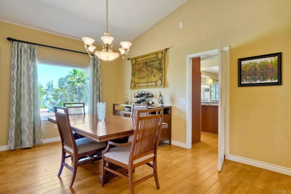 https://cdn.realtyfeed.com/cdn/127/306535409/7ad795f33f92f6e8c851b4a5739fc269.webp