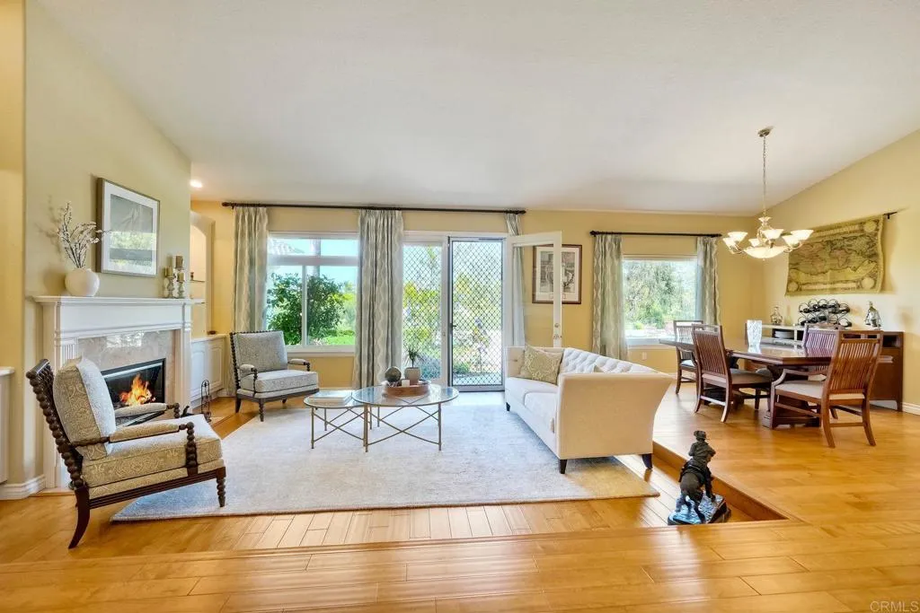 https://cdn.realtyfeed.com/cdn/127/306535409/acef228bf785c6305305cf761dd9c002.webp