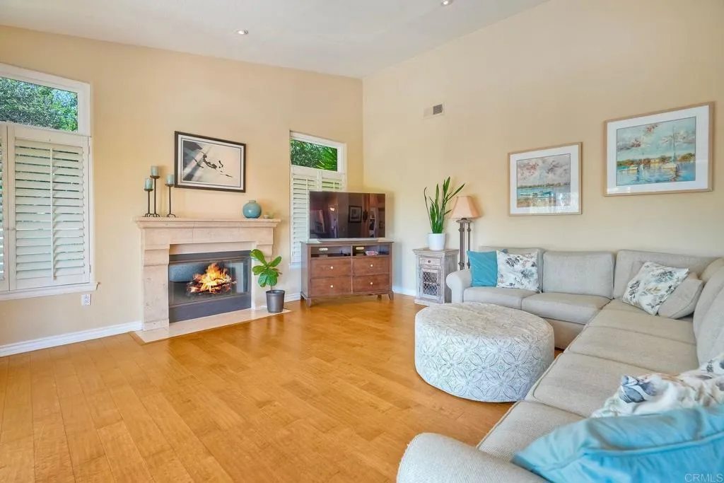 https://cdn.realtyfeed.com/cdn/127/306535409/b929b9dc27e74e926791615ba17bb57b.webp