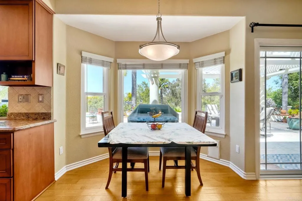 https://cdn.realtyfeed.com/cdn/127/306535409/c617b590606818fab91cde6b40d865ec.webp