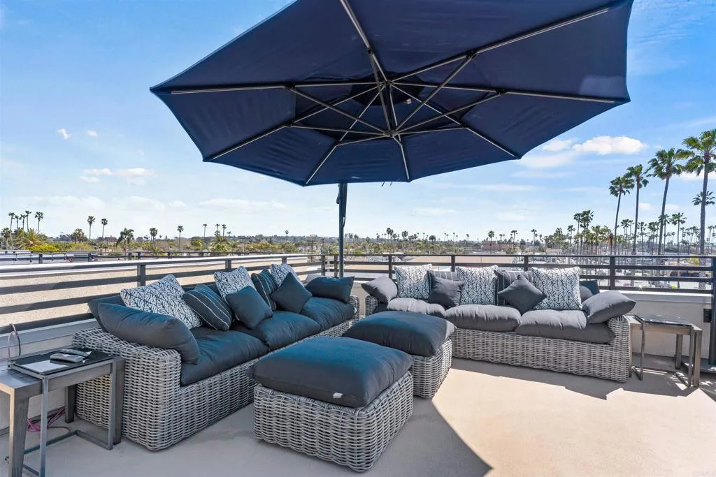 https://cdn.realtyfeed.com/cdn/127/306535410/b94e6b324755b2c338748d022ef6c6ff.webp