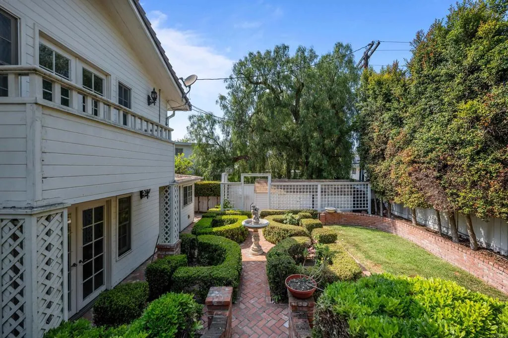 https://cdn.realtyfeed.com/cdn/127/306535456/45bb070b0f4b032f56bccc7f84d23c06.webp
