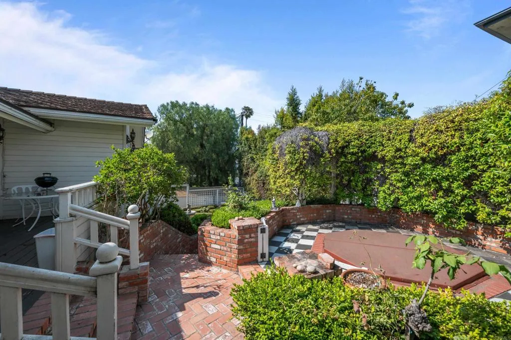 https://cdn.realtyfeed.com/cdn/127/306535456/529a5b8da3a156839200996a8e1318ba.webp
