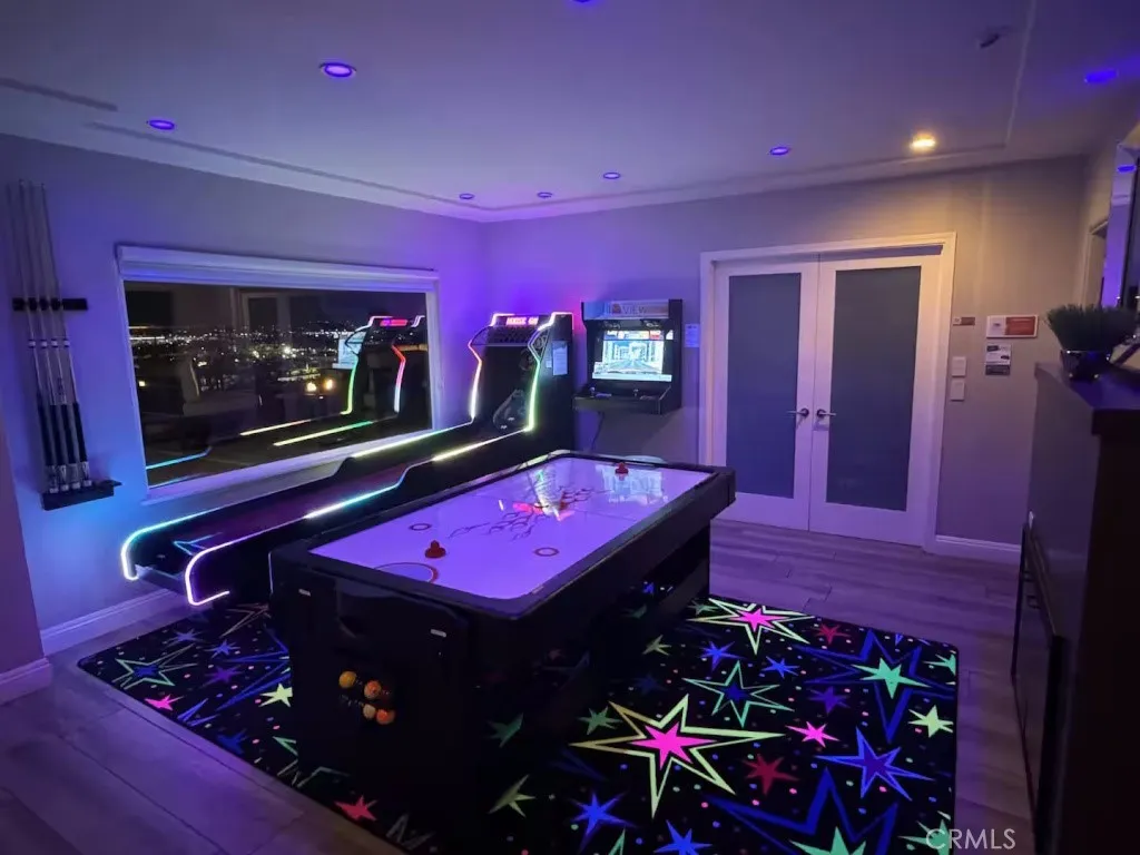 https://cdn.realtyfeed.com/cdn/127/306535531/c0fee20d1b624eb54b993f30cbfa9332.webp