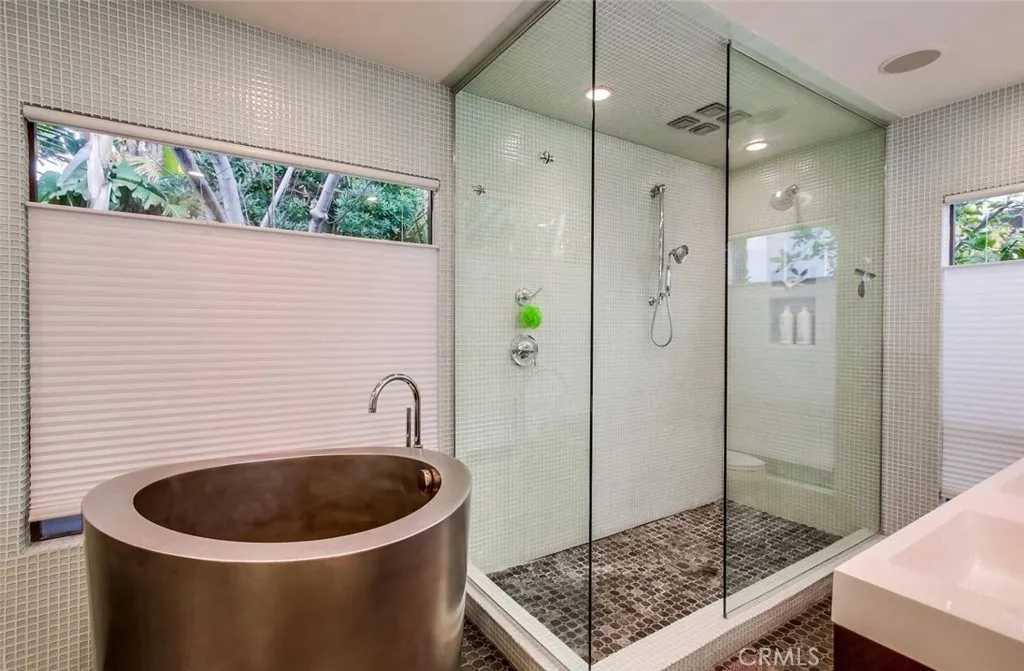 https://cdn.realtyfeed.com/cdn/127/306535531/e1206c1fb6dde4b082f57e22693d50fe.webp