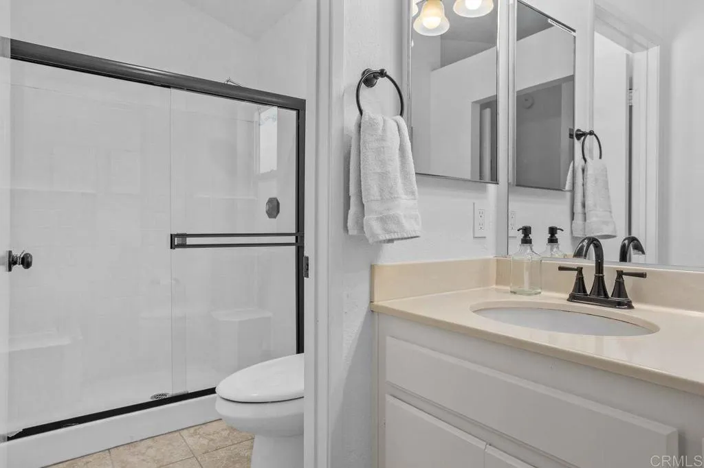 https://cdn.realtyfeed.com/cdn/127/306535538/74bec66cc10d33d3d5d87e0904691984.webp