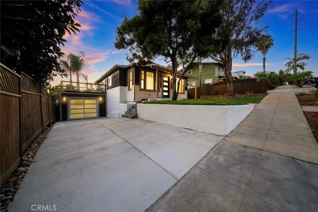 https://cdn.realtyfeed.com/cdn/127/306535576/135dd9c5524ef62f577a25ff53d07340.webp