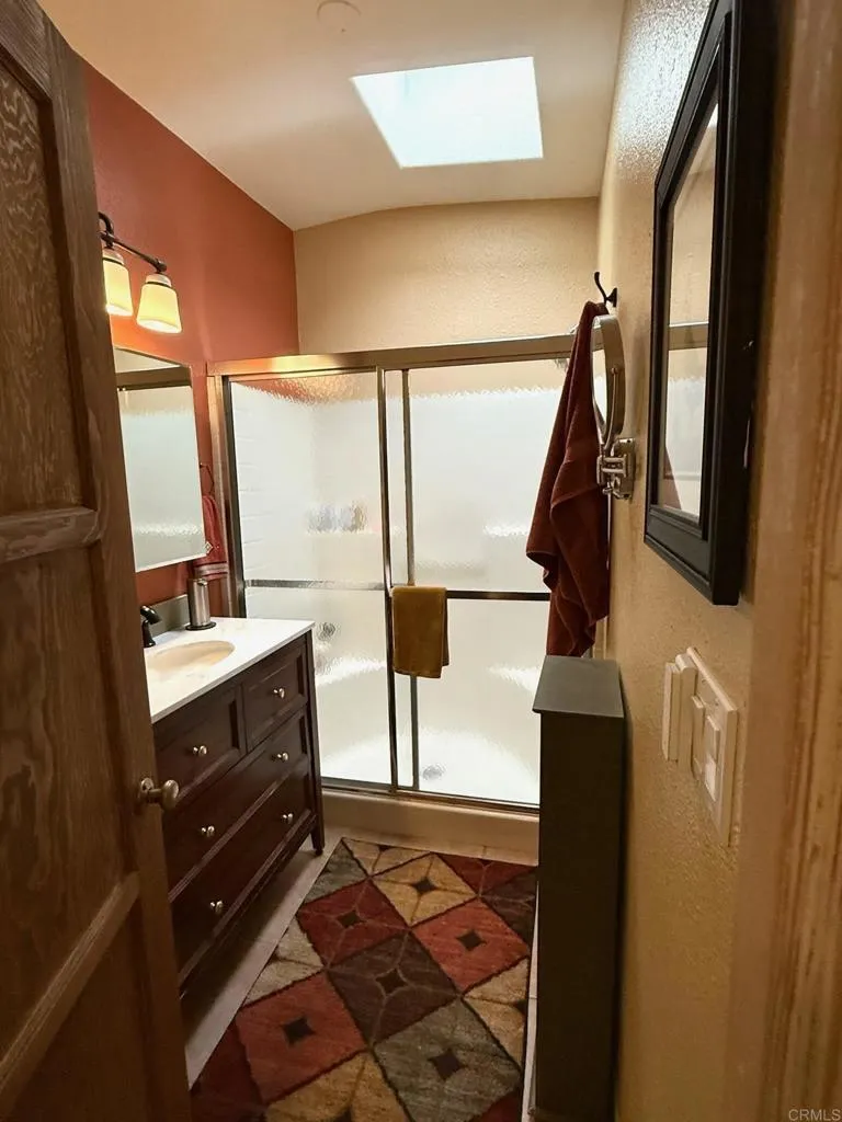 https://cdn.realtyfeed.com/cdn/127/306535577/90f392b52349499172908303bc43d015.webp