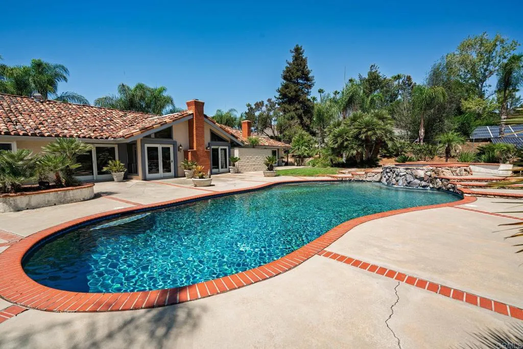 https://cdn.realtyfeed.com/cdn/127/306535659/079d76f52e8ddd0af8646b6b6c90acad.webp