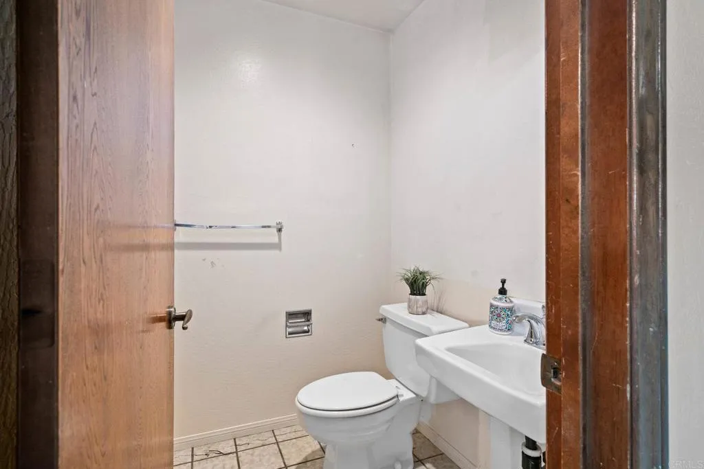 https://cdn.realtyfeed.com/cdn/127/306535659/44c38746908592f364fd3f290fda9c37.webp