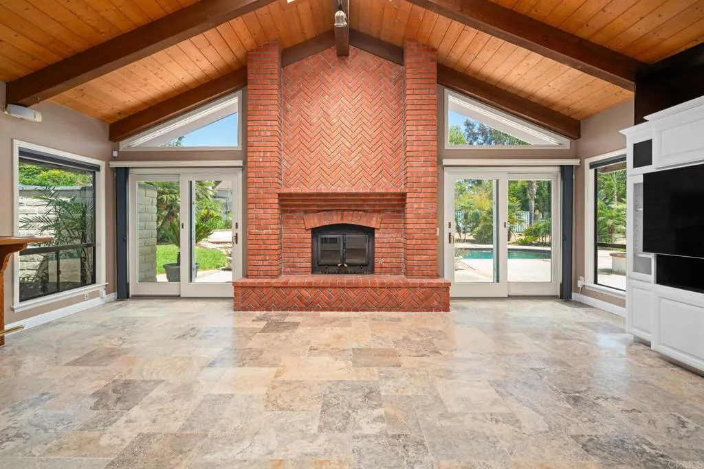 https://cdn.realtyfeed.com/cdn/127/306535659/915752ac4b54f19f19a07d6e4af0de11.webp