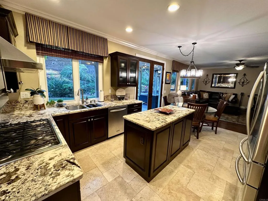 https://cdn.realtyfeed.com/cdn/127/306535662/3260c47c0777e7402b3de3d26d7f3d05.webp