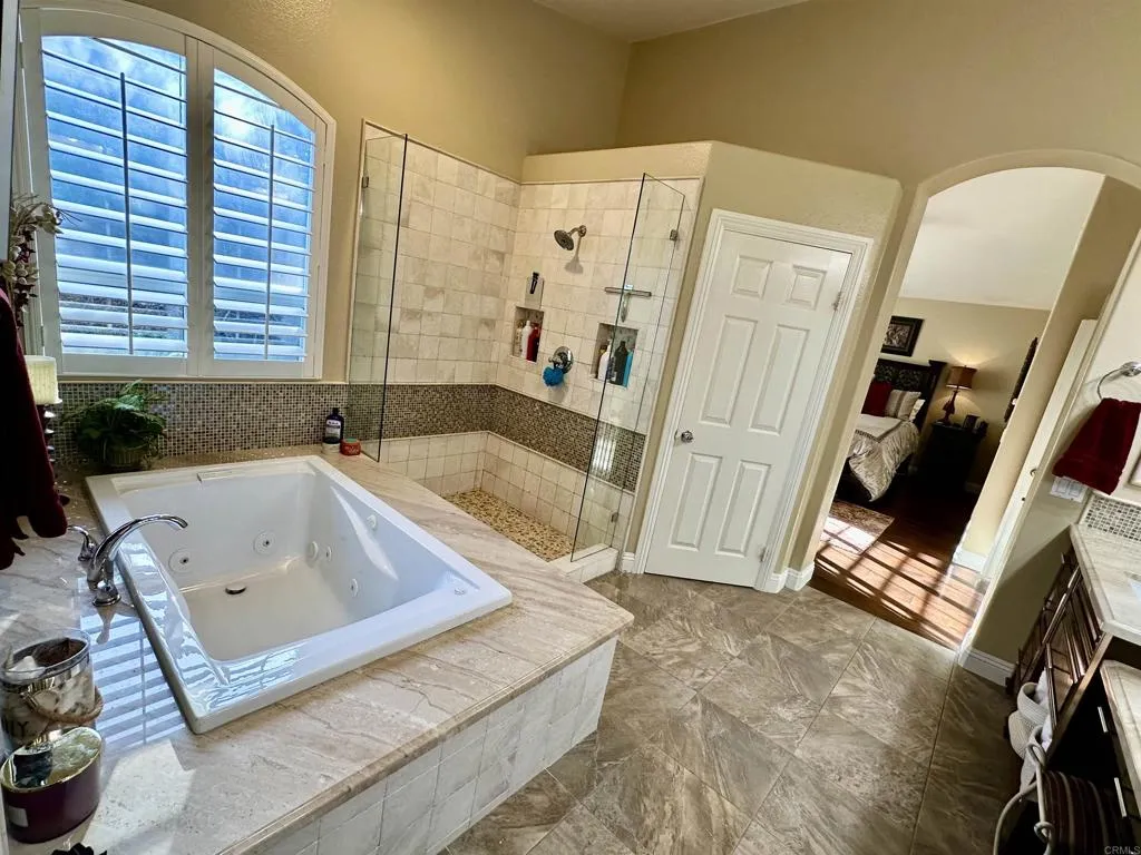 https://cdn.realtyfeed.com/cdn/127/306535662/d6327276f309a19745c14a6b9d3fe77a.webp