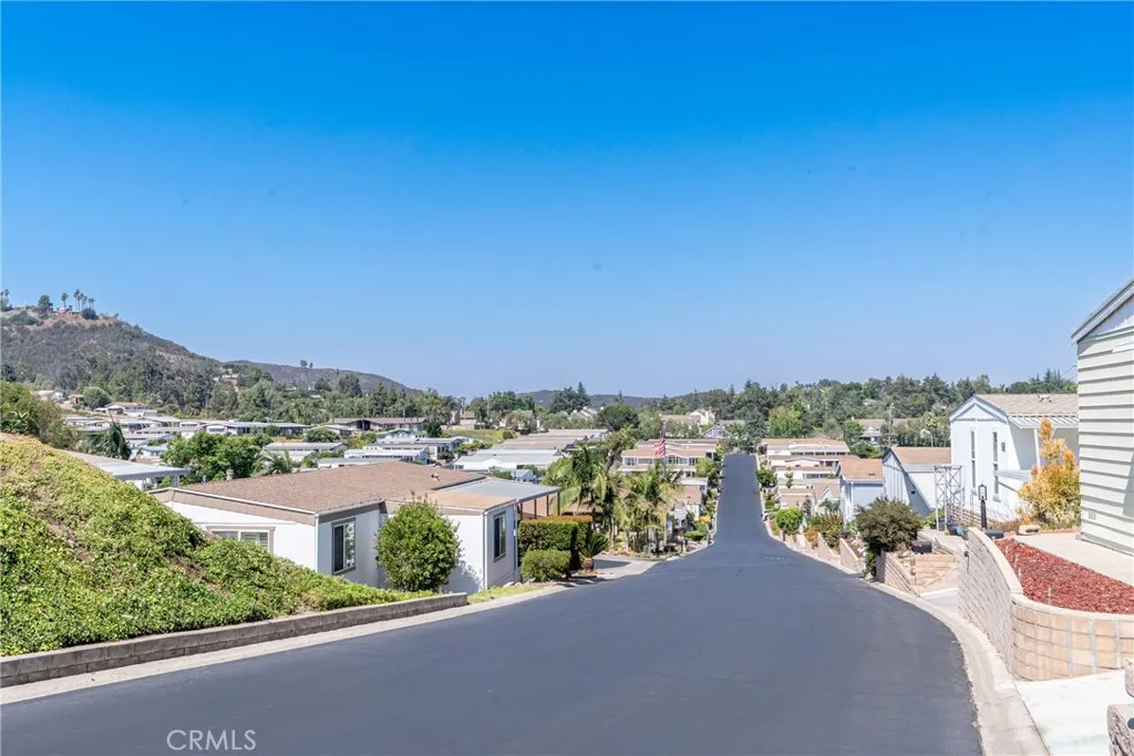 https://cdn.realtyfeed.com/cdn/127/306535733/3f0d4be2b24342e7f2b3a6689f6c1509.webp