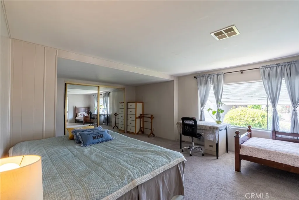 https://cdn.realtyfeed.com/cdn/127/306535733/83db3df5a3681693e84da99841f9526d.webp