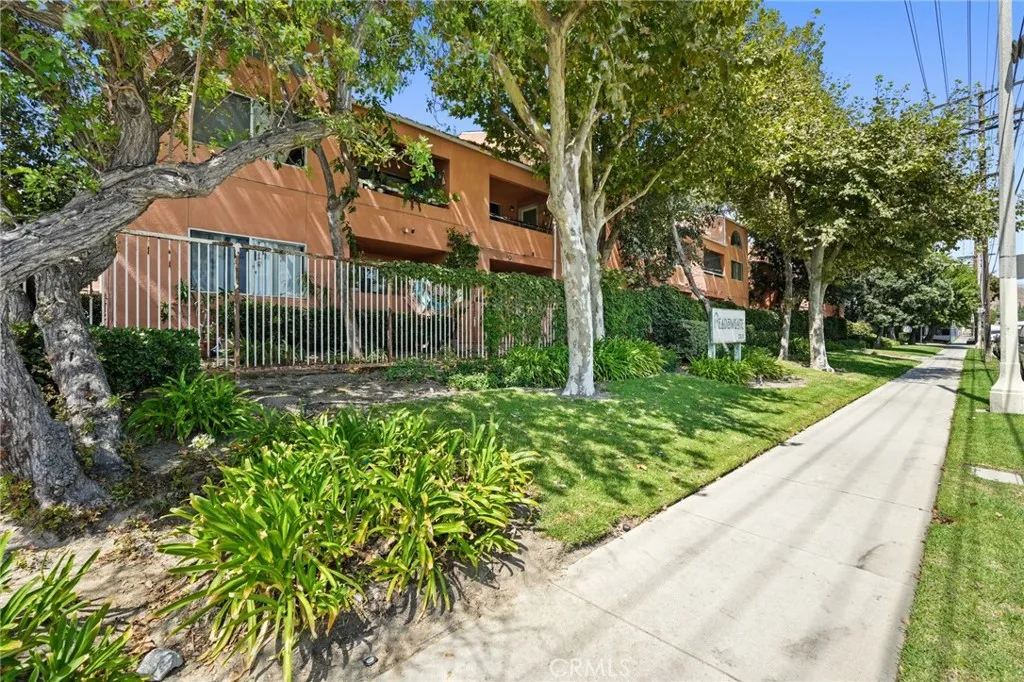 Pacoima, CA 91331