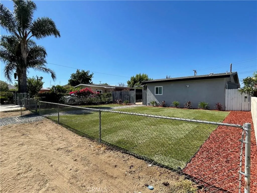 Bloomington, CA 92316