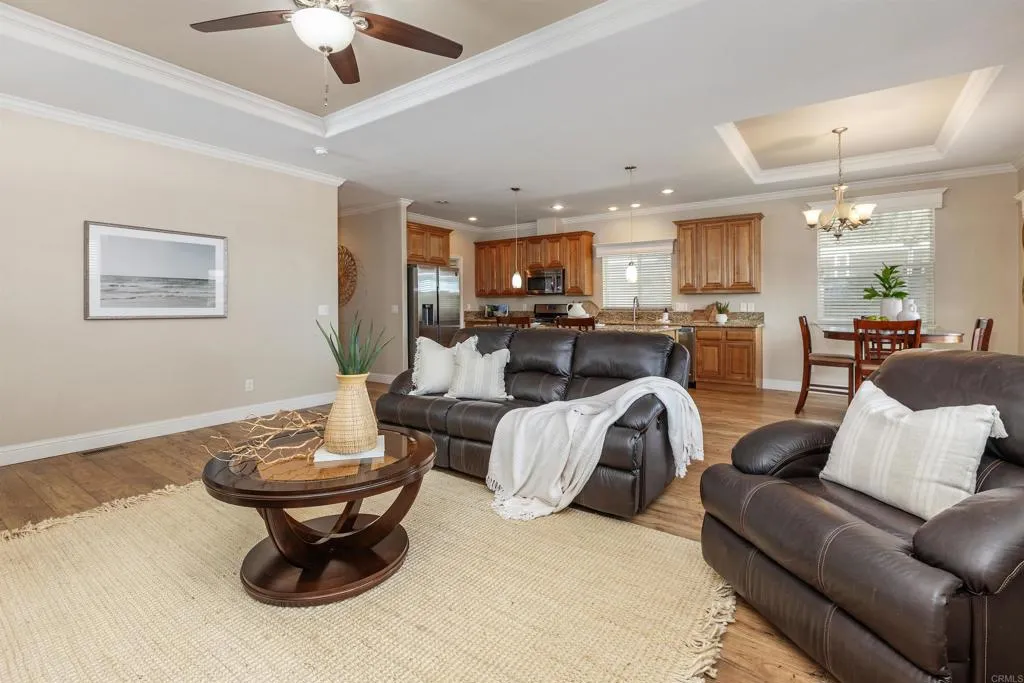 https://cdn.realtyfeed.com/cdn/127/306535761/0293314f70b6ea92de0617762f7c007f.webp