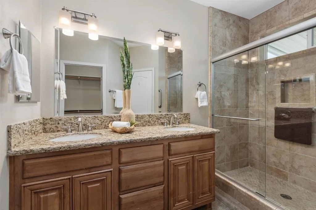 https://cdn.realtyfeed.com/cdn/127/306535761/673a929430639795e40cd7637e1d1e42.webp