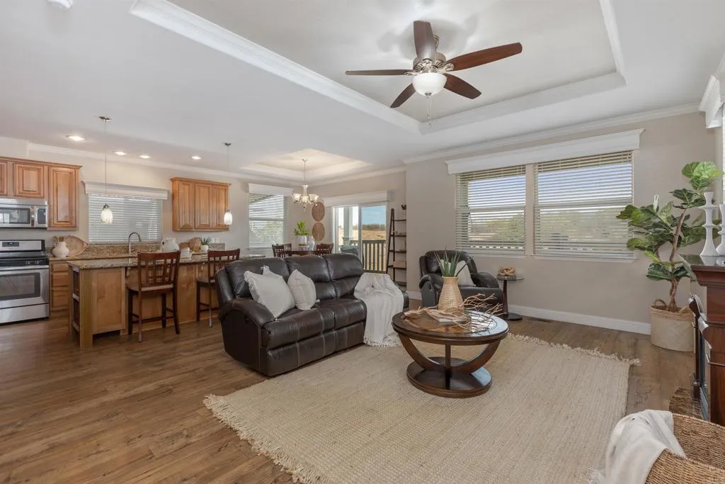 https://cdn.realtyfeed.com/cdn/127/306535761/6adcfcca7660cad77d2d3c55af671d26.webp