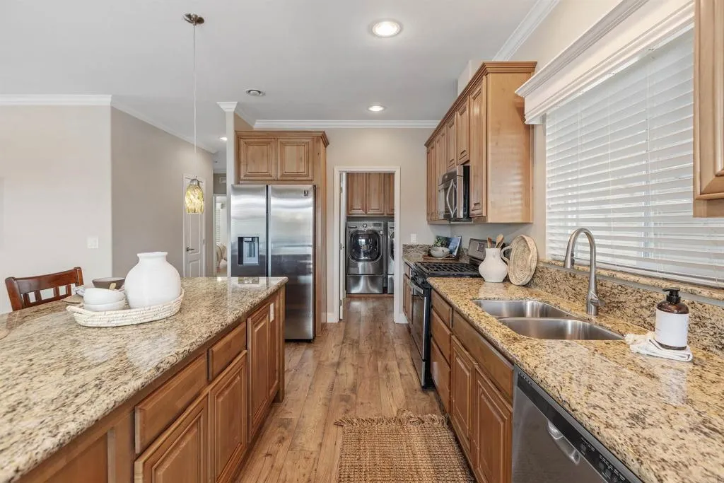 https://cdn.realtyfeed.com/cdn/127/306535761/7cdd998c67ae406103616690fcebd236.webp