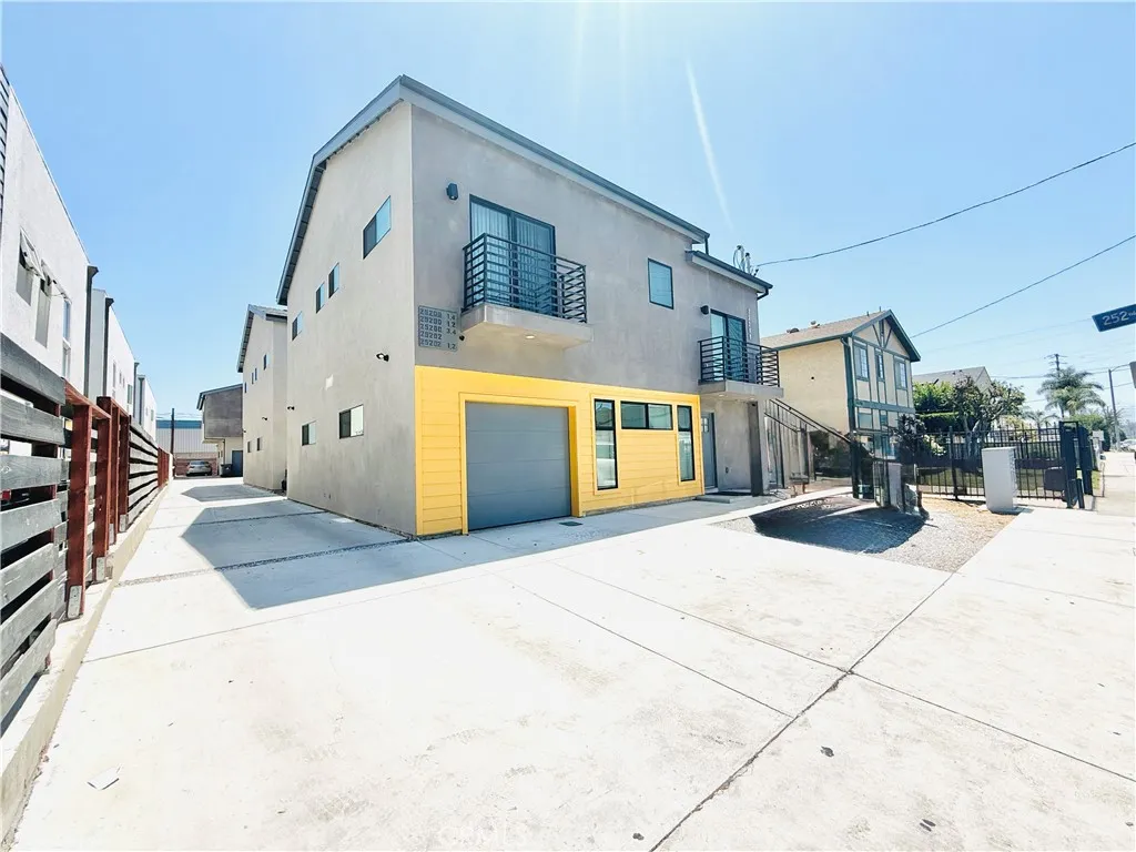 Harbor City, CA 90710