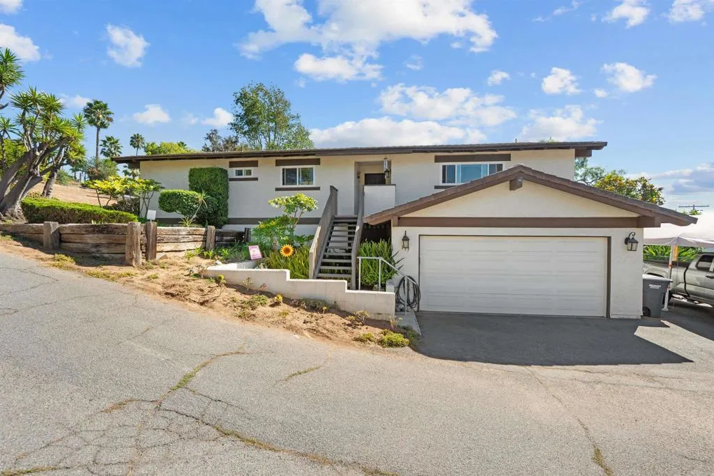 https://cdn.realtyfeed.com/cdn/127/306535828/2d448f5cf49c616fe28ddd44a1d2f807.webp