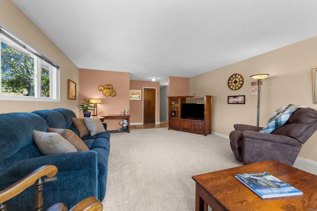 https://cdn.realtyfeed.com/cdn/127/306535828/3d64b4ff8ca69e1011cad1b16ab3ddbd.webp