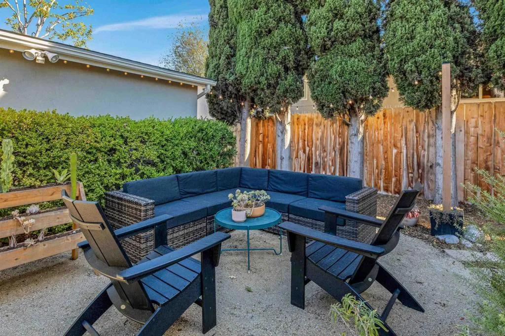 https://cdn.realtyfeed.com/cdn/127/306535841/16d4aa295aa82d32174e854fd23c6a44.webp