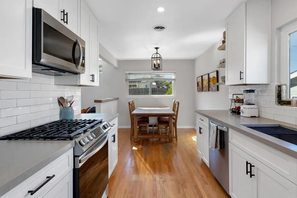 https://cdn.realtyfeed.com/cdn/127/306535841/178d1539a0d53f22ef252e3c35a45283.webp