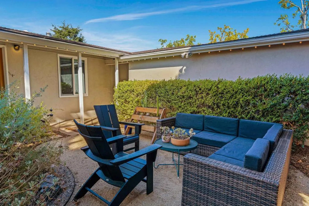 https://cdn.realtyfeed.com/cdn/127/306535841/1d8cd84803df2dcfd3f2aa2ea0d83153.webp