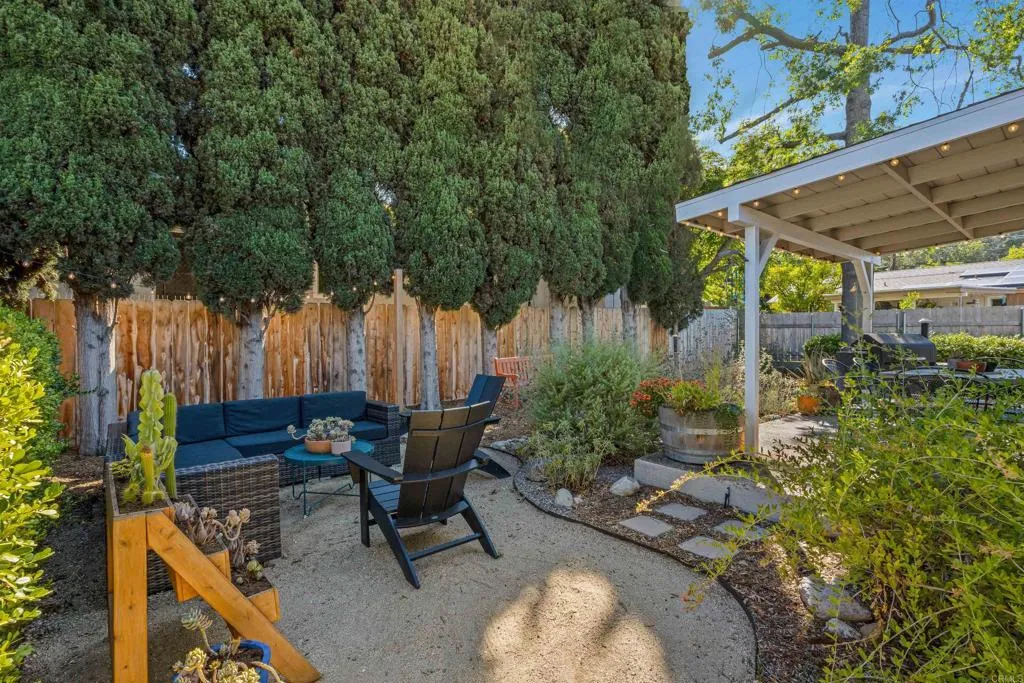 https://cdn.realtyfeed.com/cdn/127/306535841/21a06bc838fe2b74045a57fbf2706f6c.webp