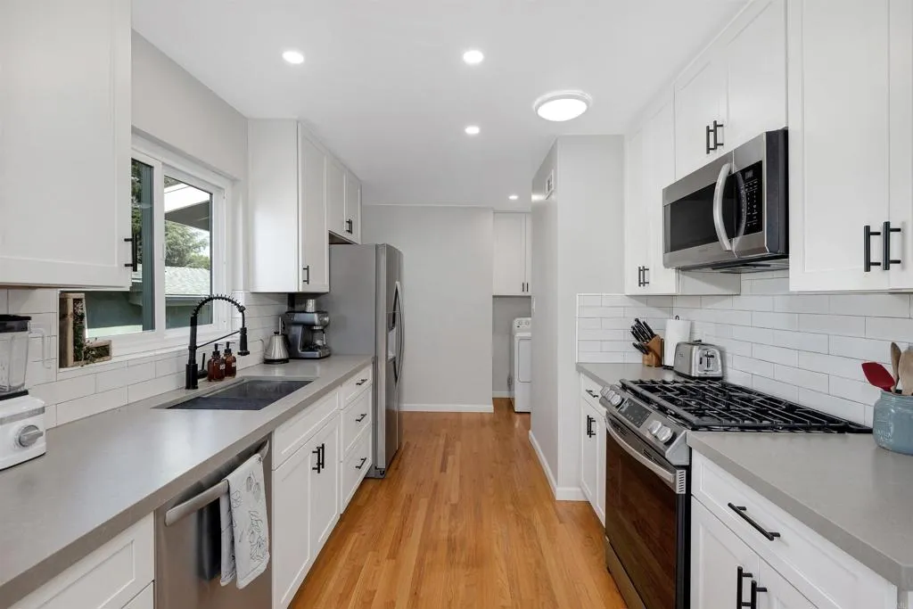 https://cdn.realtyfeed.com/cdn/127/306535841/8c51defa0d42c494c2eb8077b44752a8.webp
