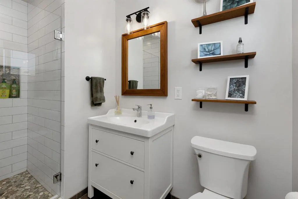 https://cdn.realtyfeed.com/cdn/127/306535841/f233a8dfd98d0c75a10663a9d55e4521.webp