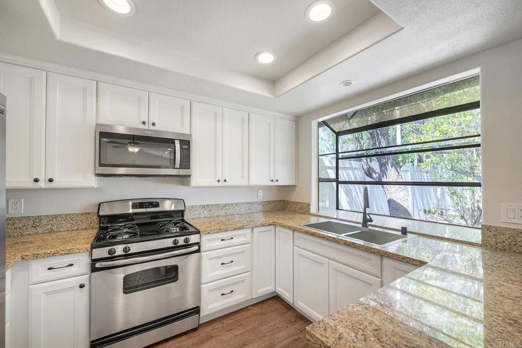 https://cdn.realtyfeed.com/cdn/127/306535902/14b028c9d8e85e111caeec3c2828a914.webp