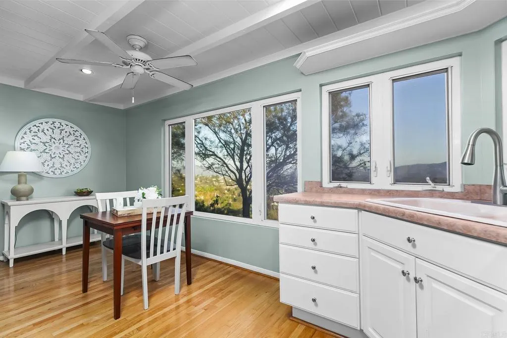 https://cdn.realtyfeed.com/cdn/127/306535903/05043be50e25f1544e6a253bac1a699d.webp