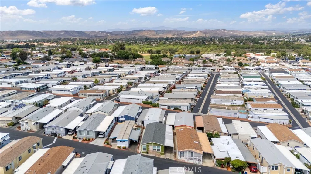 https://cdn.realtyfeed.com/cdn/127/306535923/4ed123d1a4a6b8317ae0df965616e50b.webp