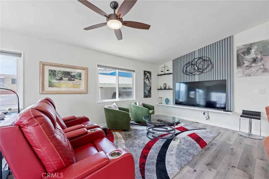 https://cdn.realtyfeed.com/cdn/127/306535923/77bff5128b0ce94d60a60e3d40aff50b.webp